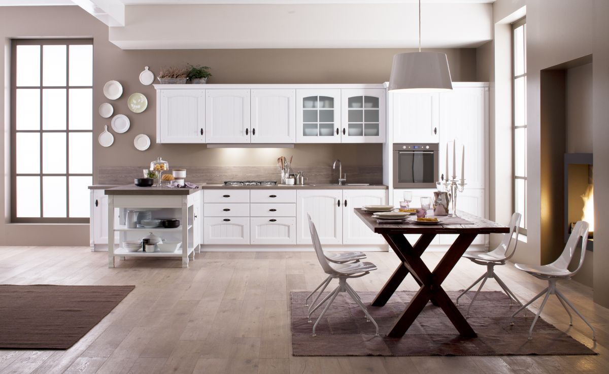 Cucine classiche laccate di colore bianco