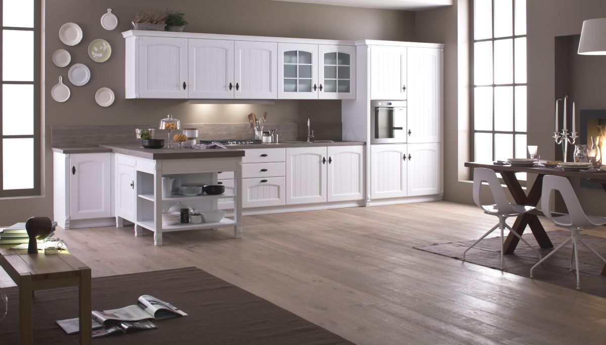 Cucine classiche laccate di colore bianco