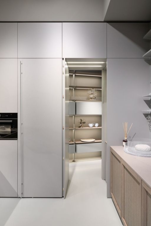 La cucina oltre la cucina: tutto il valore delle ante passanti